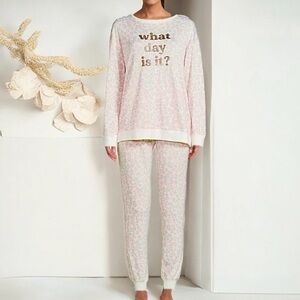Women's Pink Leopard Print Pajama Set Medium NWT
